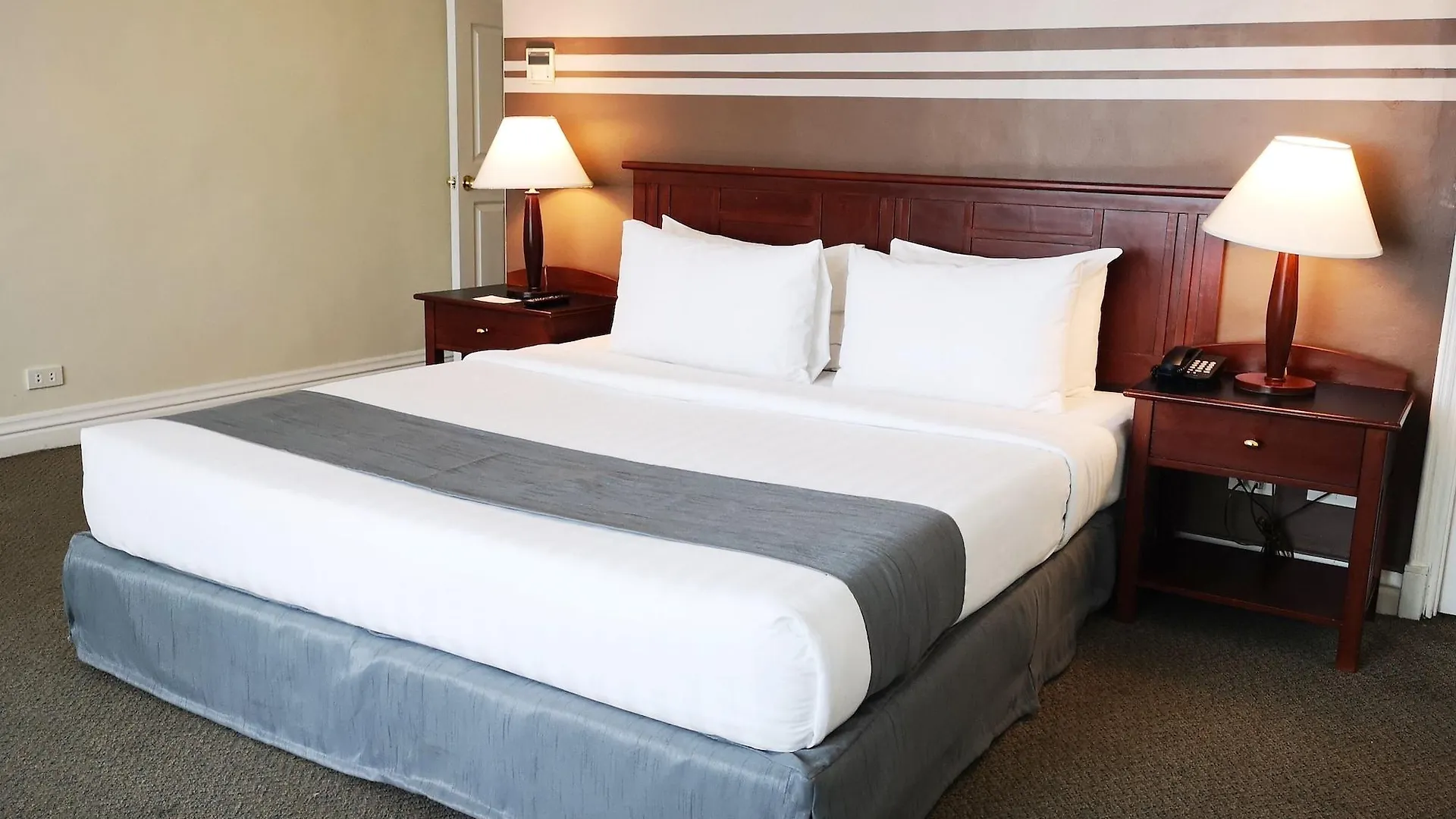 Infinity Tower Suites Makati City Philippines