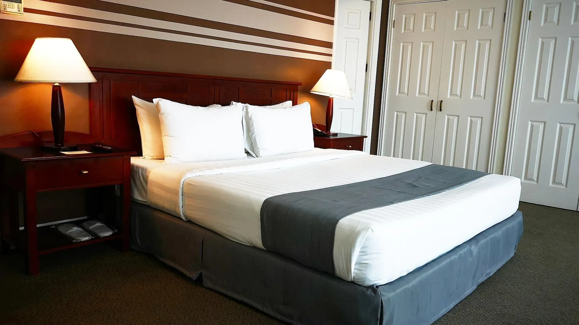 Infinity Tower Suites Makati City 4*,  Philippines