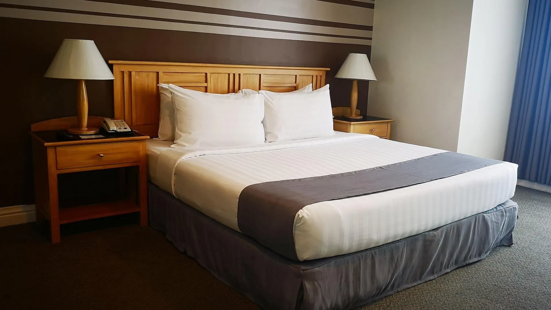 Infinity Tower Suites Makati City 4*,  Philippines