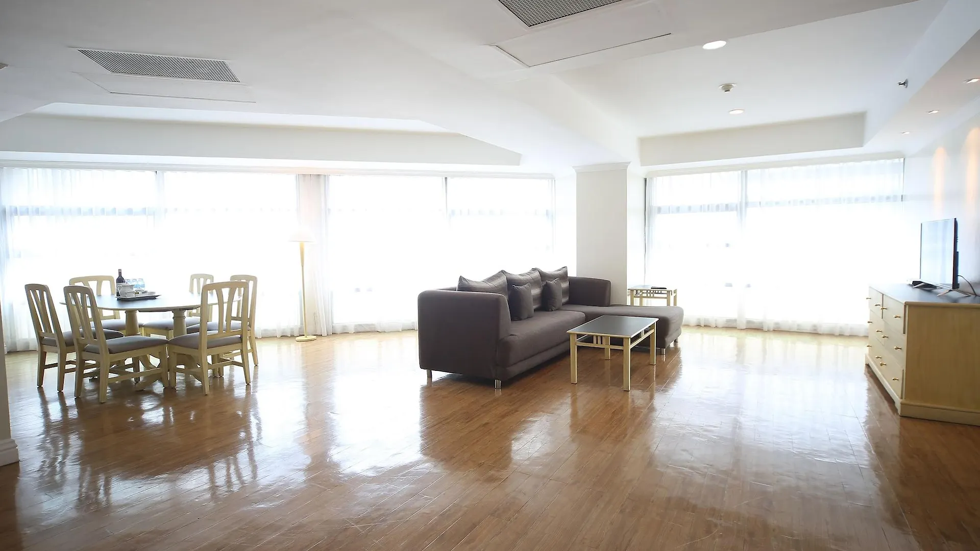 Infinity Tower Suites Makati City Hotel