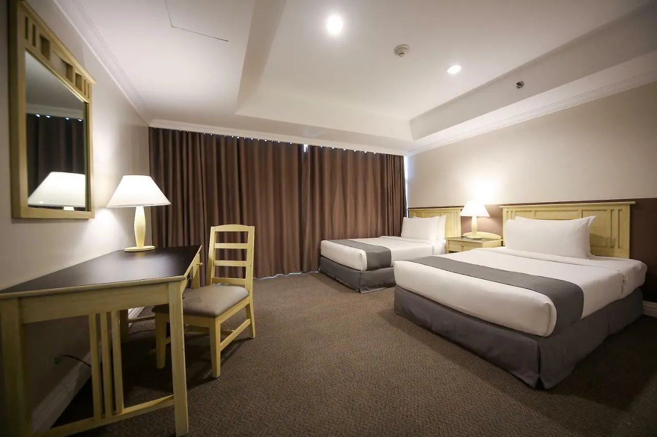 Infinity Tower Suites Makati City 4*,